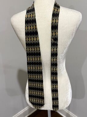 MOMA Vintage 100% silk tie in excellent condition